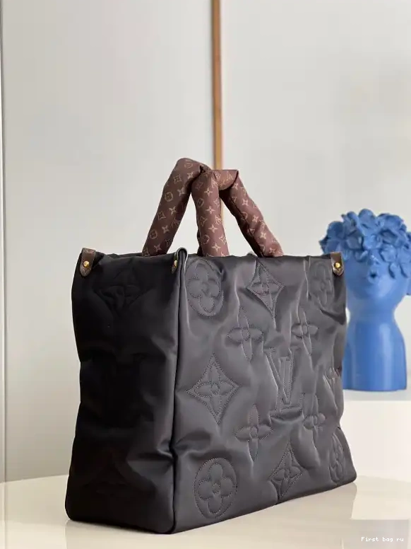 First bag ru VUITTON ONTHEGO GM LOUIS 0627